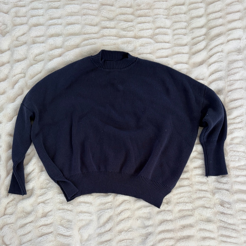 vestique Navy Ribbed Mock Neck Sweater